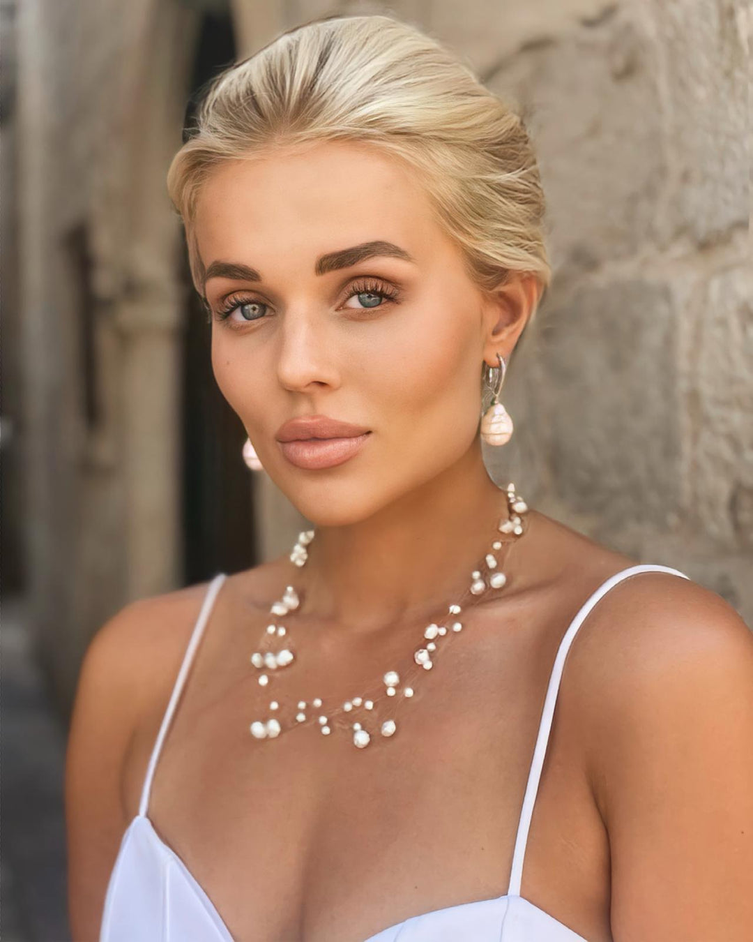 Bride helmikaulakoru