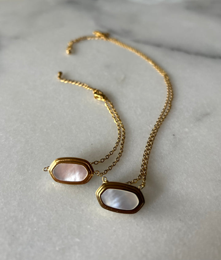 Pihla keltakultainen motherpearl kaulakoru