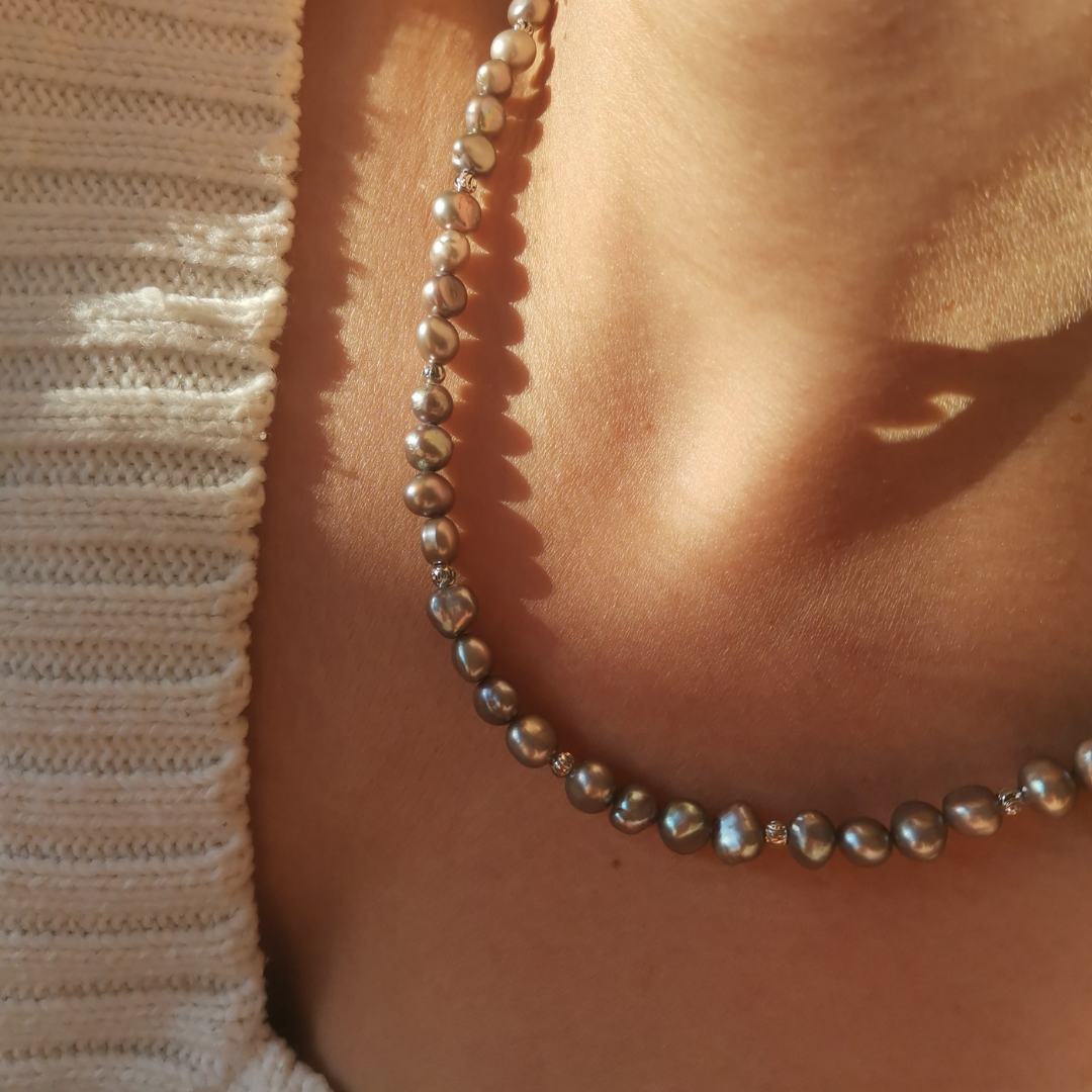 Precious pearl jewelry set