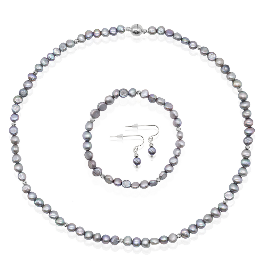 Precious pearl jewelry set
