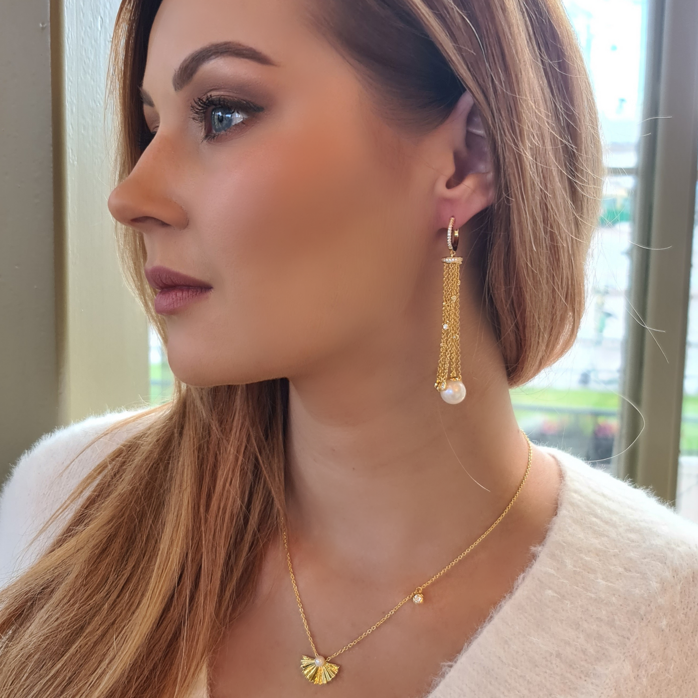 Uma Gold Earrings